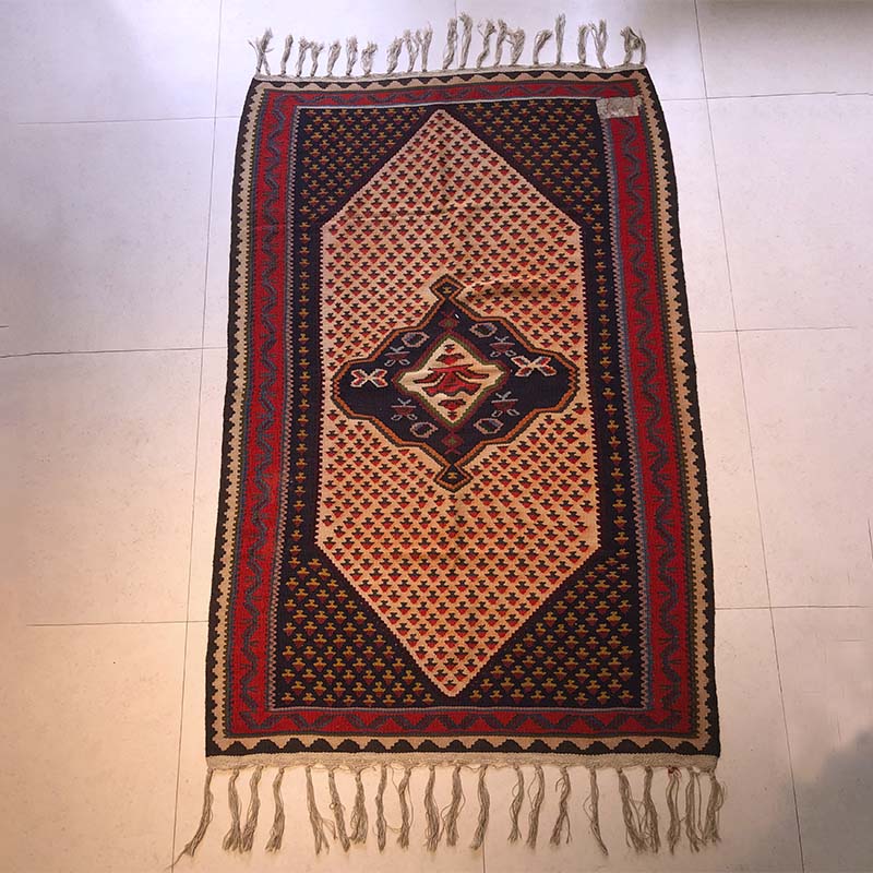 Kilim Geométrico com Franja